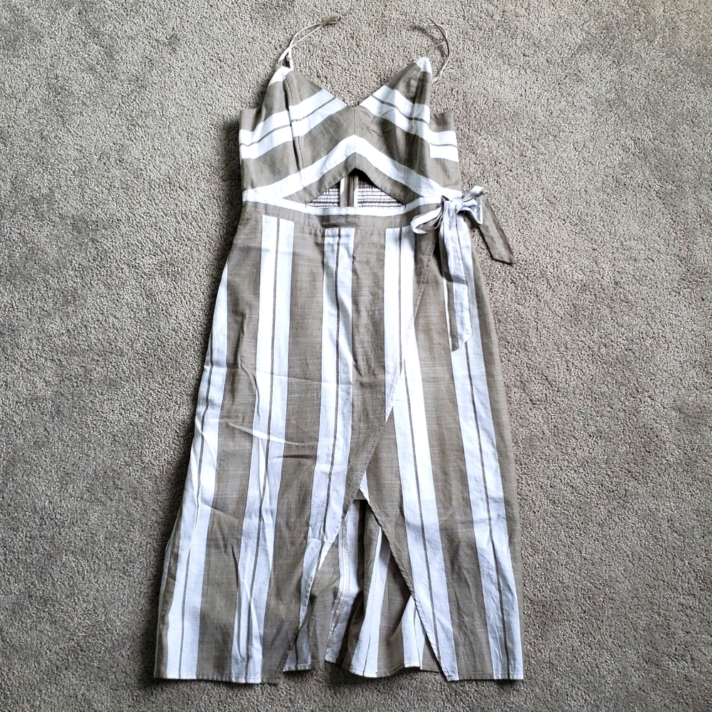 Express, dress size 6, Tan and White